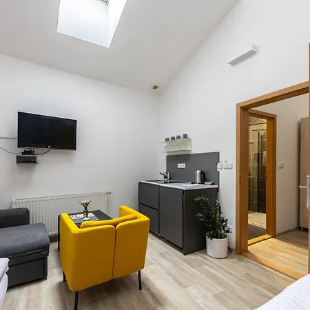 Dena Guest house