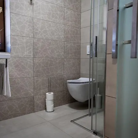 Dena Guest house 3*